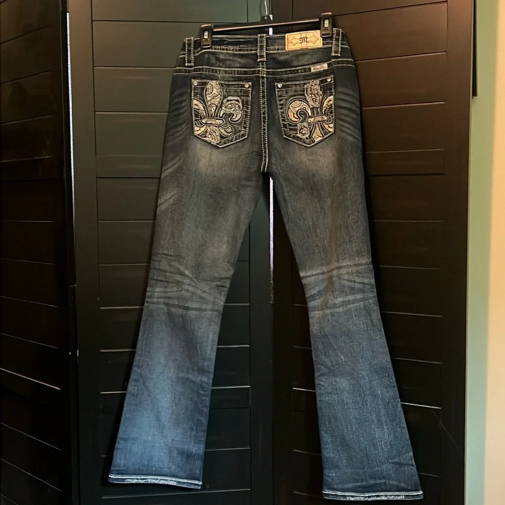 Miss Me Jeans Signature Boot, 30x32 actual JP8839BV - Picture 2 of 12